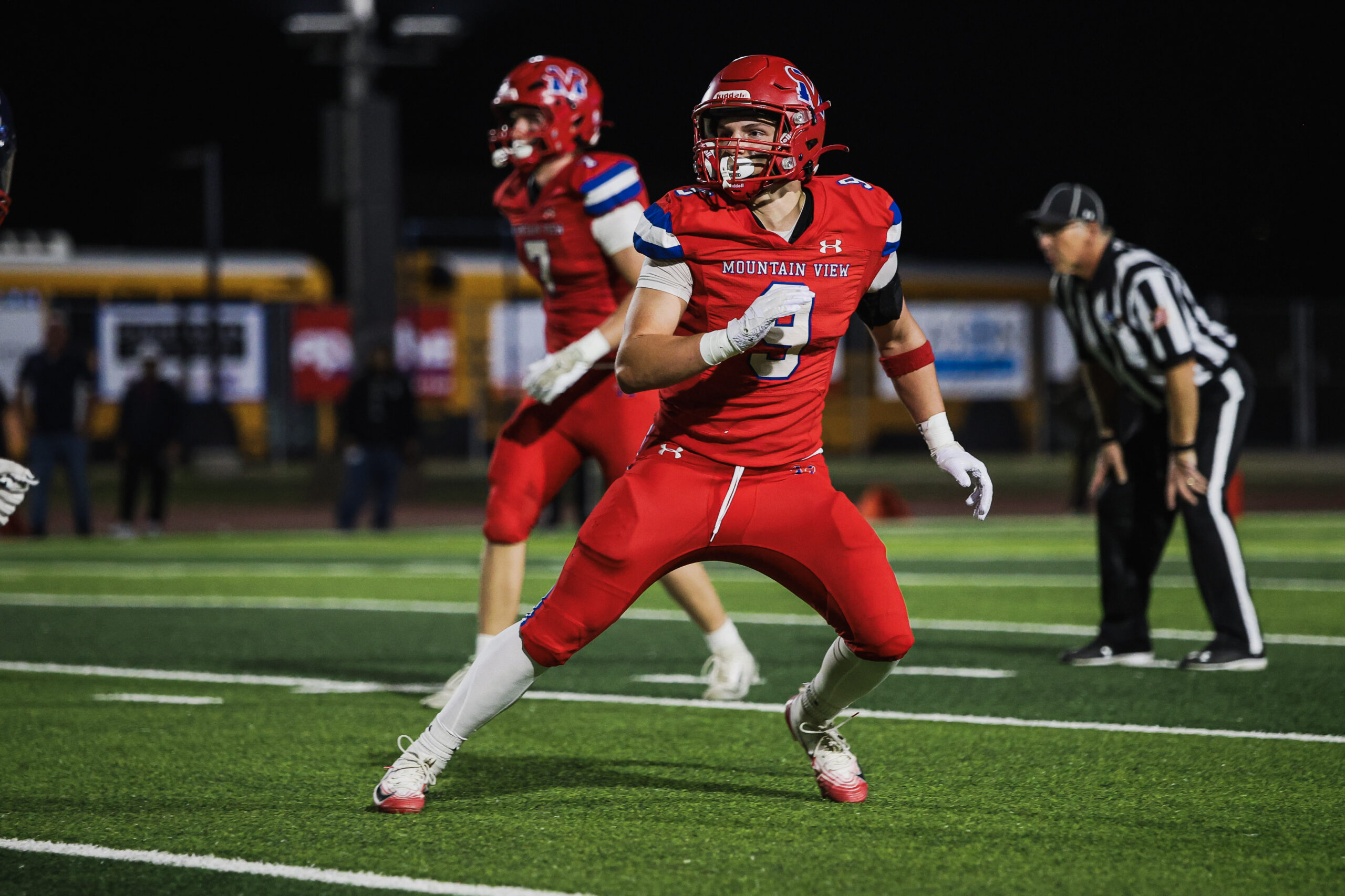 Mountain View Toro Football game action photo