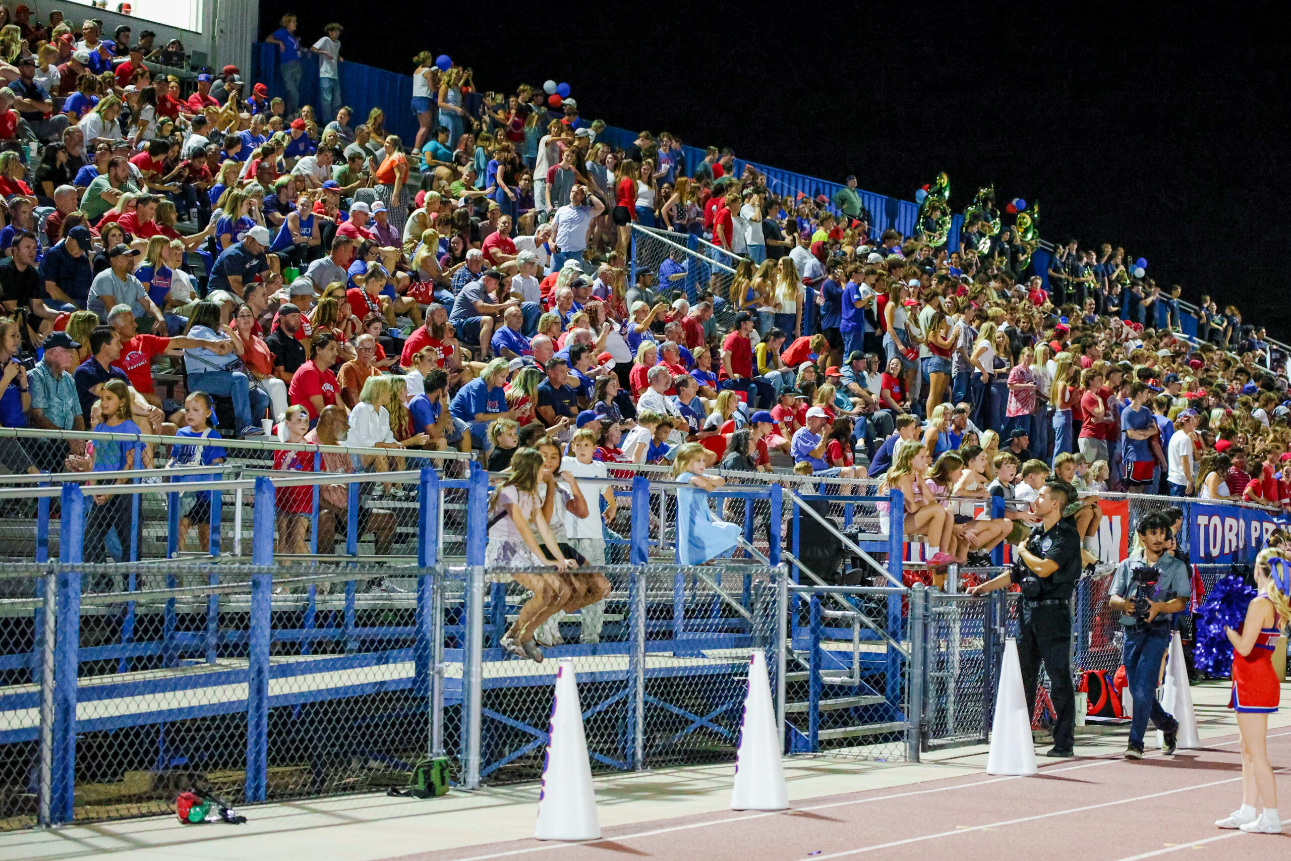 Mountain View Toro Football game action