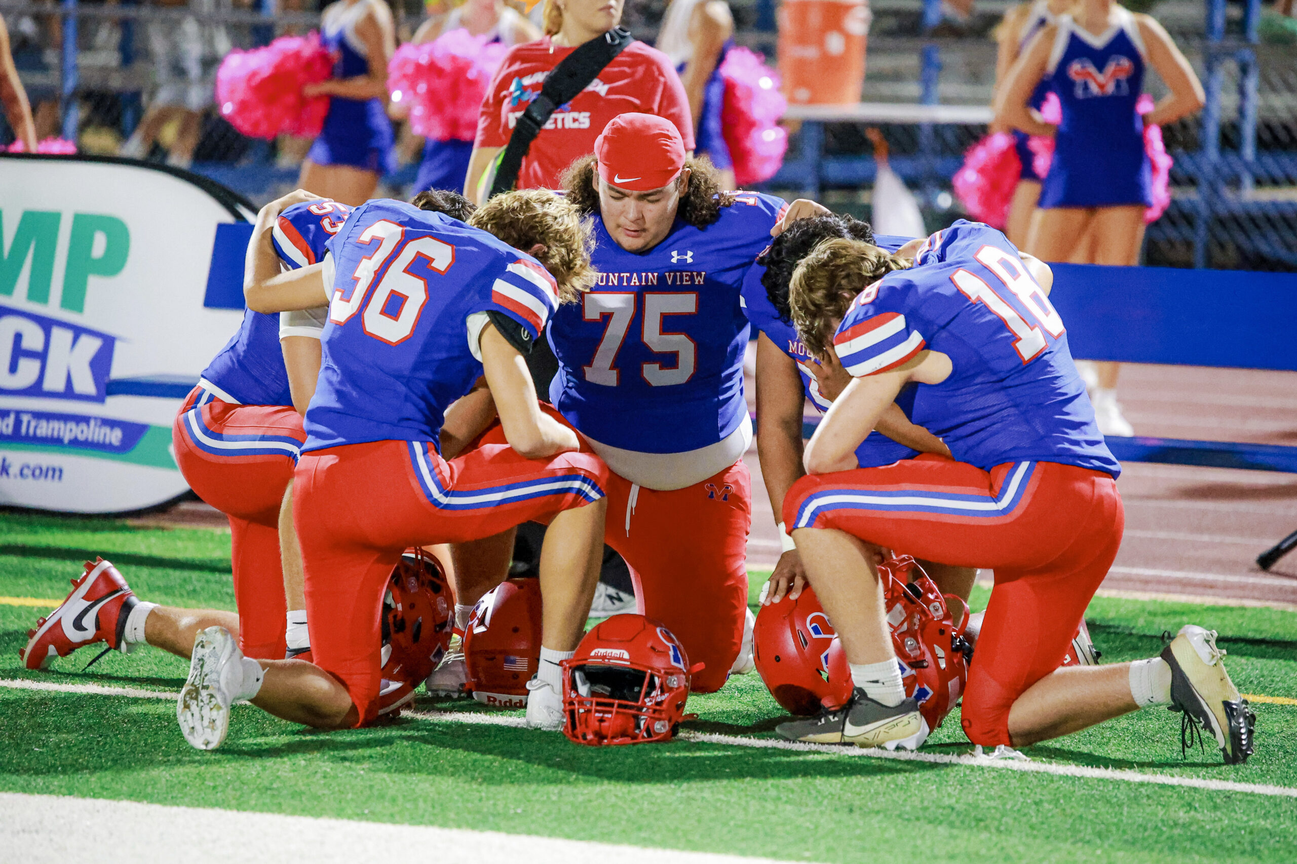 Mountain View Toro Football game action photo