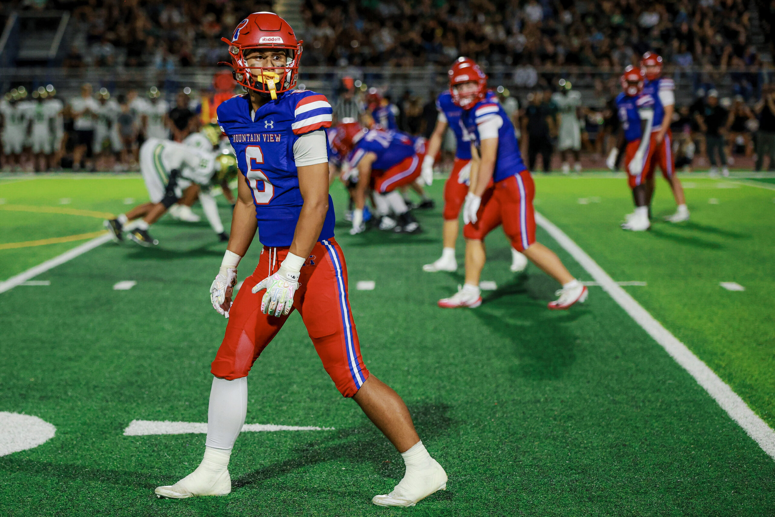Mountain View Toro Football game action